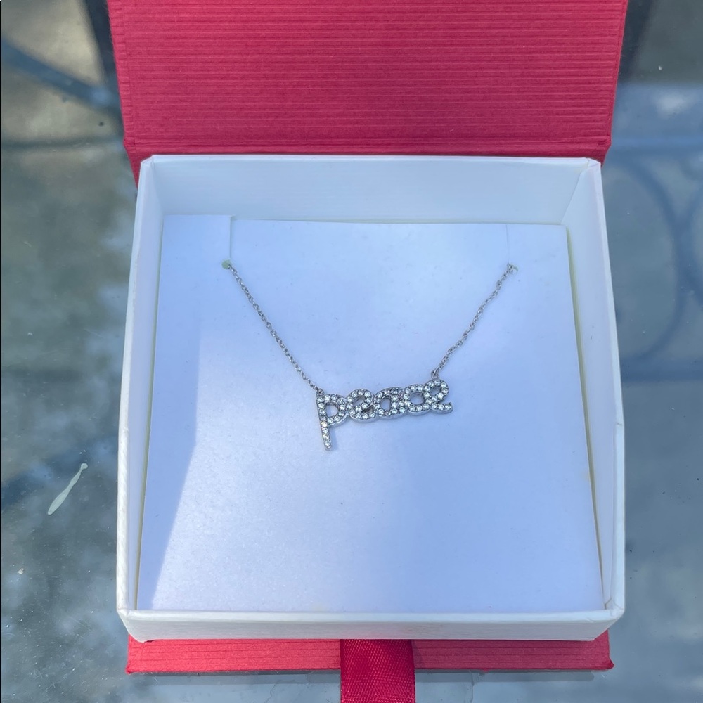 Elegant Silver 'Peace' Necklace